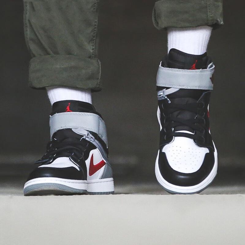 Jordan 1 High FlyEase Particle Grey GS CT4897-002