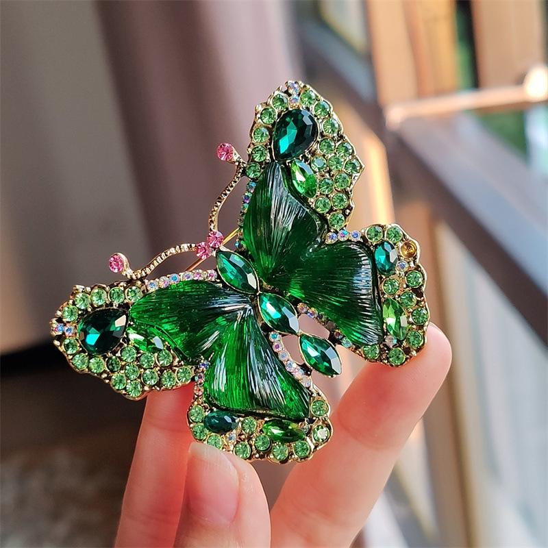 Heavy-duty Crystal Butterfly Brooch, Fashionable Animal And Insect Brooch For Women, Vintage High-end Versatile Coat Corsage.