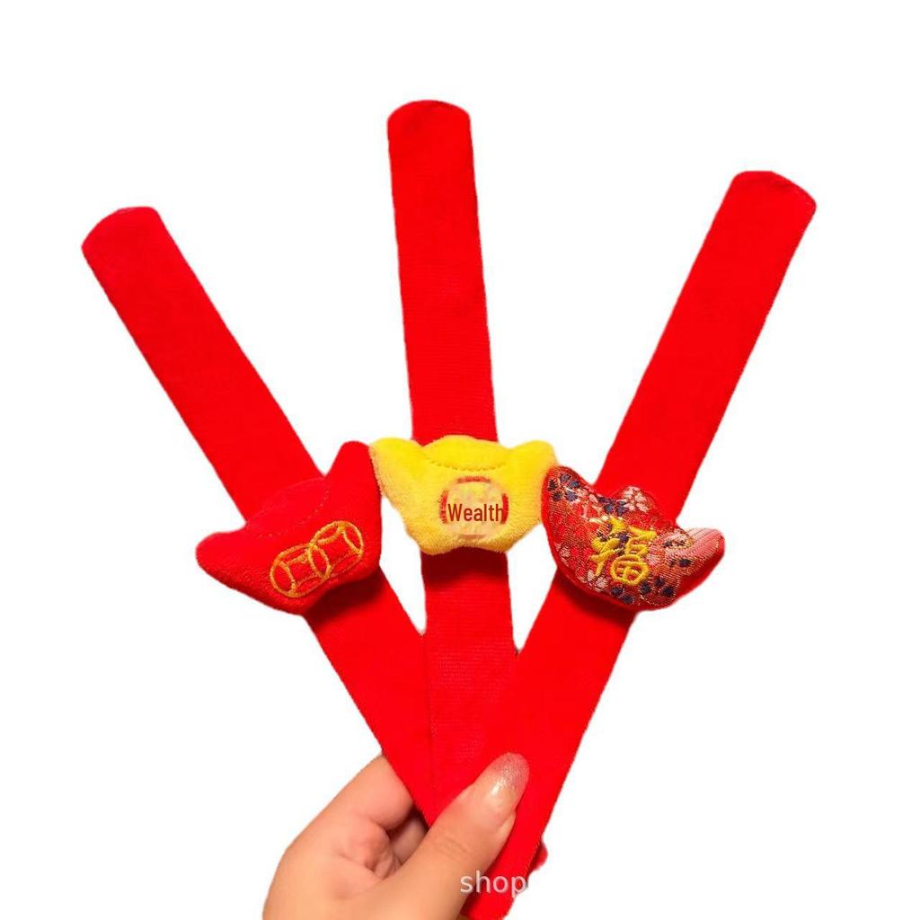 Новогодние мультяшные подарки: Небольшие призы для студентов и свадебные сувениры