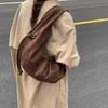 Замшевая сумка через плечо в корейском стиле: Однотонный, большой вместимости, дизайн «пельмень» под мышкой