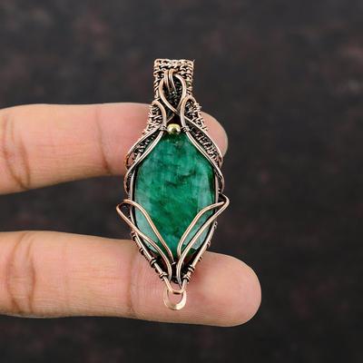 Ограненный замбийский изумрудный кулон, медная проволока, кулон с драгоценным камнем, кулон ручной работы, медный дизайнерский ювелирный подарок для нее, ювелирные изделия из проволочной обмотки