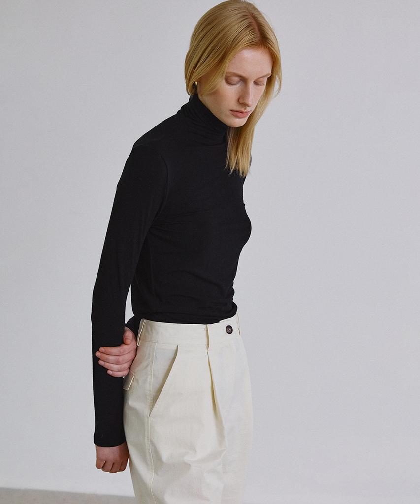 STEP AROUND Line Detail Wool Pola_Black