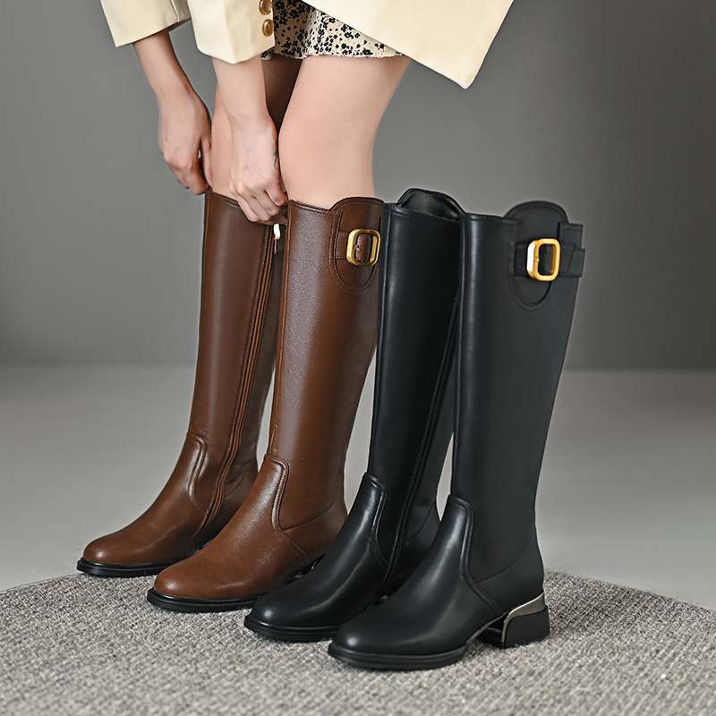 Krazing Pot Осенне-зимняя обувь из коровьей кожи на толстом среднем каблуке, большой размер 45, размер 44, размер 46, металлические пряжки, женские теплые сапоги до колена