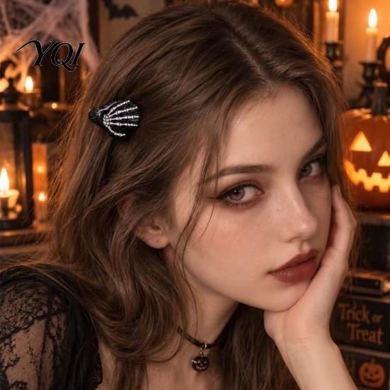 Decorative Hair Clips for Festivals Halloween Skeleton Hand Claw Clip Women, Mini Gothic Clip, Acrylic Skull Accessory with Sequins Thick and