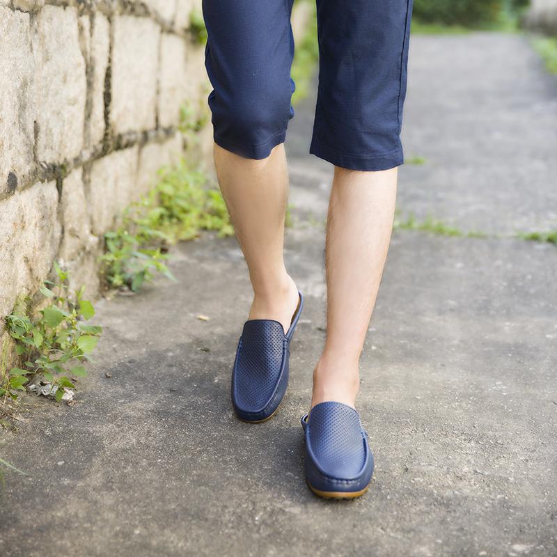 Shoes Men Lightweight Bean Shoes Summer Push Lazy Breathable Casual Half Support Slippers for Men Hole Men Shoes