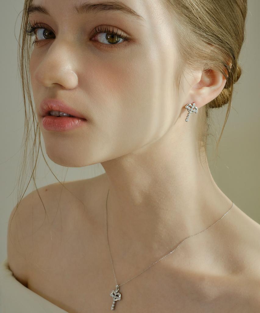 Reve Rv-Lab Diamond Phal. Love Cross Earrings