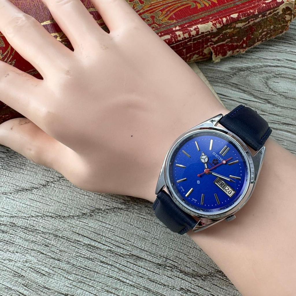 Used The Pinnacle of Sophistication: SEIKO Men's Watch, Blue, Automatic, Vintage, Antique