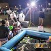 Портативный светодиодный прожектор с телескопической стойкой для аварийного использования, строительства и ночной торговли.
