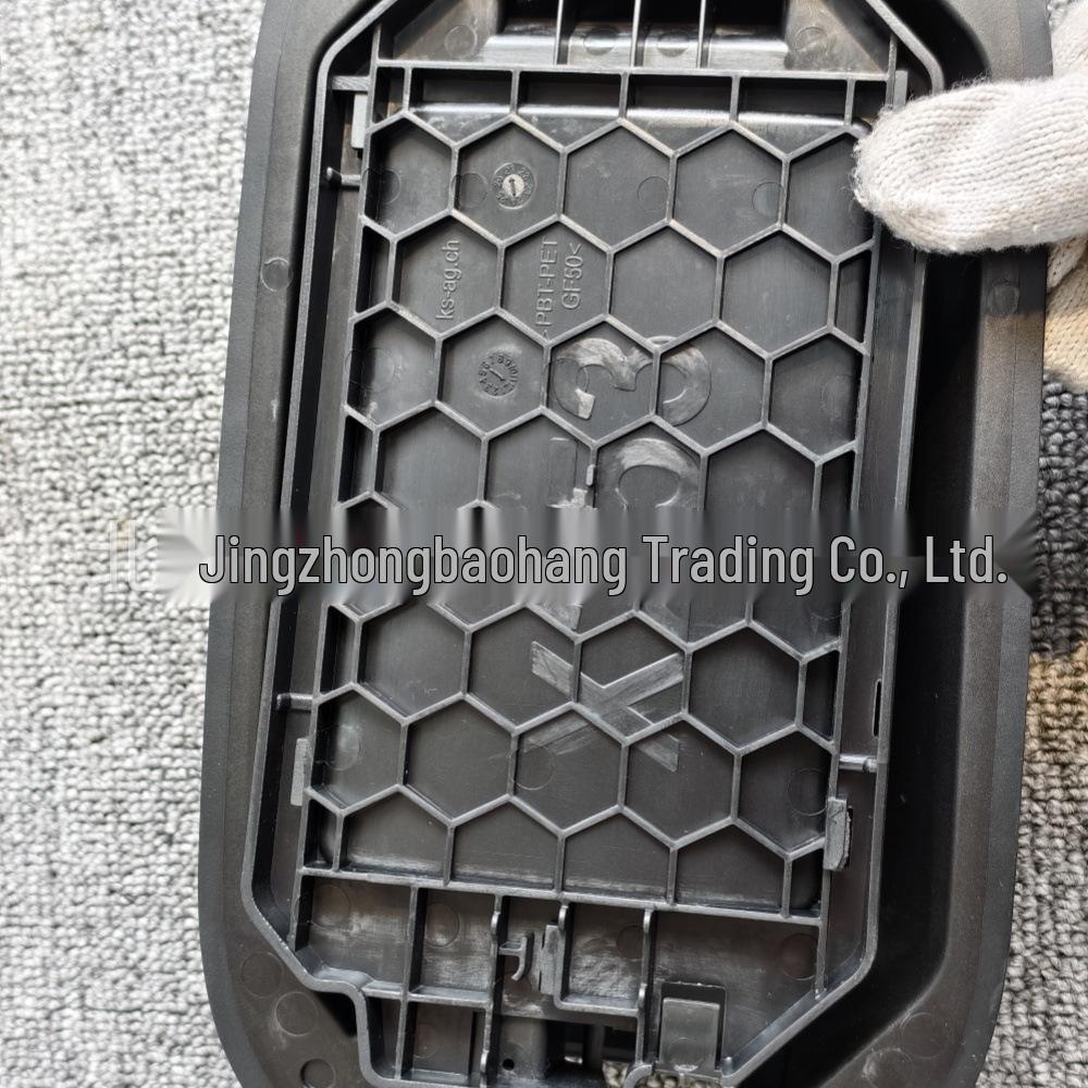 Compatible Fuel Tank Cap Base for 2016-2020 Mercedes-Benz GLC W253 (Part Numbers: 2536305902, 2536305302)