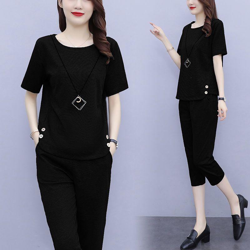 Модный женский летний костюм-двойка больших размеров: Футболка с коротким рукавом и укороченные брюки