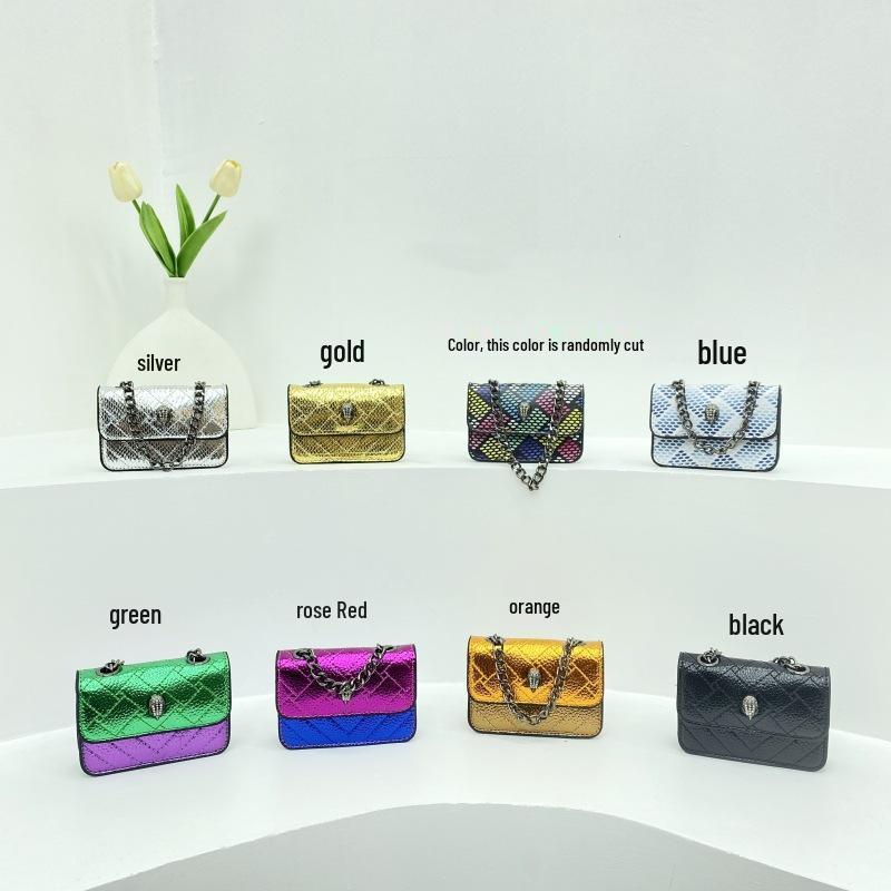 Сумка-мини на цепочке с ромбовидной стежкой на весну/лето 2025 - Вышитая сумка кроссбоди с головой орла