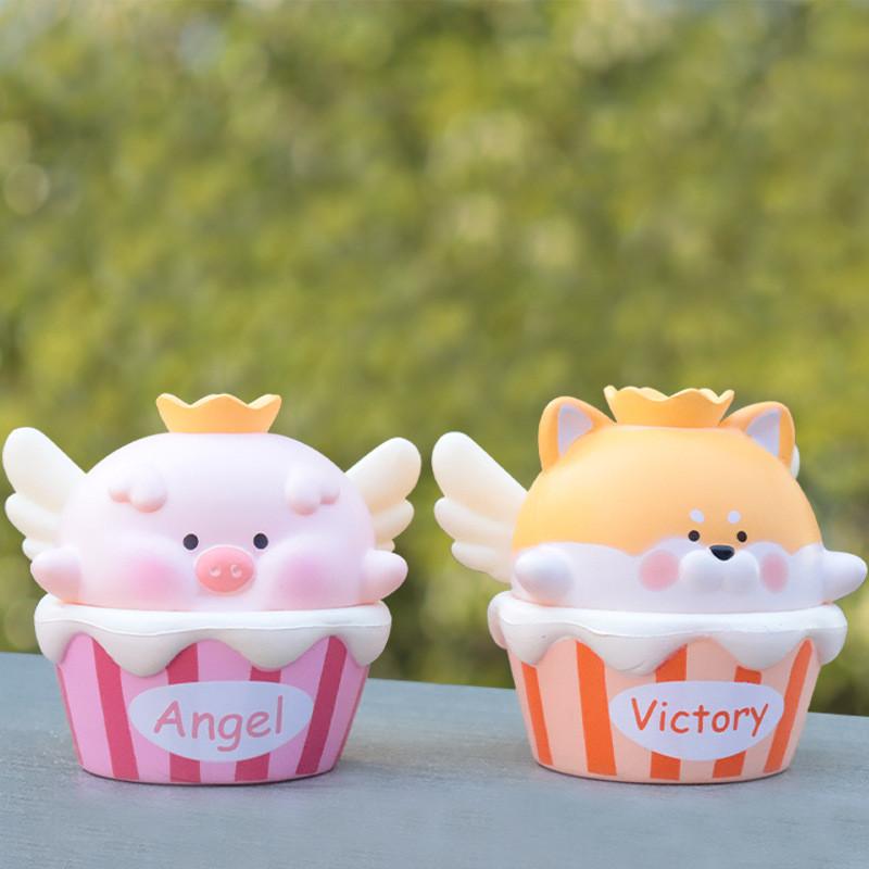 Flying Animal Pvc Toy For Table Decoration And Unique Gift For Collectors