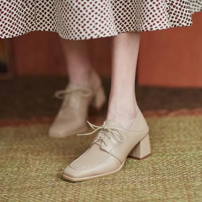 Новая модная женская обувь на платформе с круглым носком на шнуровке, нескользящая, удобная, маленькая кожаная обувь, черная, большого размера, всесезонная singl