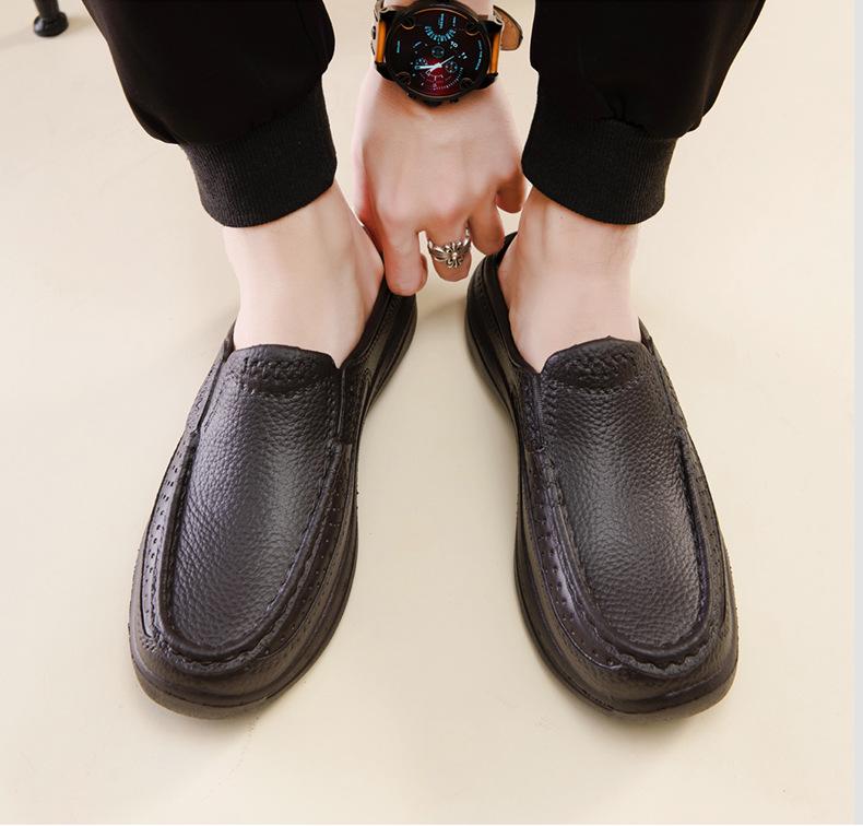 Men's Casual Leather Slip-On Toe Slippers, Large Size 46, Stylish and Comfortable for Summer.
