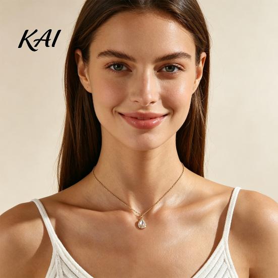 Sparkling Teardrop Necklace Water Drop for Women, Cubic Zirconia Rhinestone Polished Alloy Statement Piece Pendant, Jewelry Cocktail Party Adjustable
