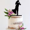 Двухкомпонентный свадебный топпер Жених и Невеста с цветочными акцентами и силуэтом собаки черного цвета