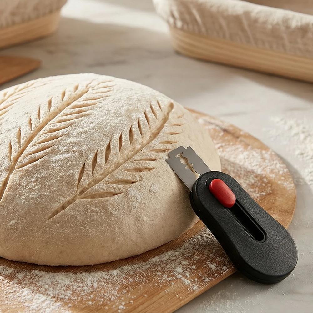 Magnetic Bread Trimmer Stainless Steel Retractable Bread Lame High Hardness Blade Refrigerator Magnet Kitchen Baking Tool Gift