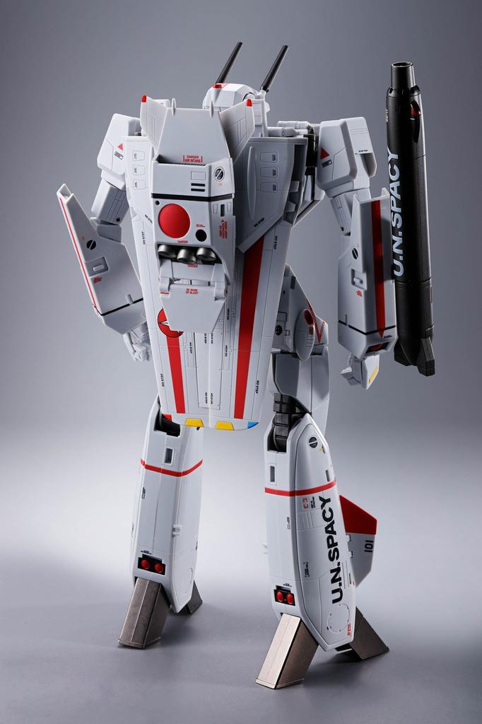 TAMASHII NATIONS DX Chogokin Super Dimension Fortress Macross Valkyrie Press Limited 300mm ABS PVC Painted Movable Figure VF-1J (Hikaru Ichijo) (First