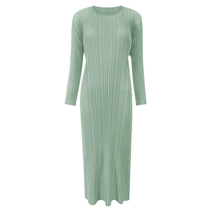 Классическое женское платье Miyake с длинными рукавами, облегающего кроя и разрезом – средней длины, однотонное, для весны и осени.