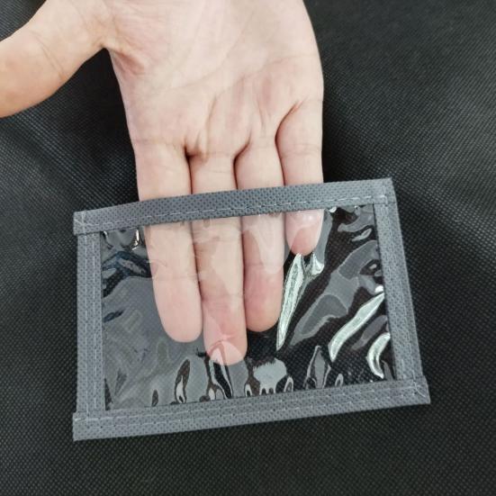 Пылезащитный чехол для одежды из нетканого материала. Дорожная сверхпрочная сумка для одежды с карманами. Прозрачное окно. Водонепроницаемая этикетка. Складная пыленепроницаемая сумка для костюма.