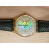 Подержанные часы Swatch с радужным циферблатом и зеленым ремешком из натуральной кожи