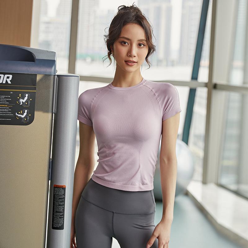 Women's Quick-Dry Short-Sleeve Fitness Top: Slim Fit T-Shirt for Running, Training, and Yoga