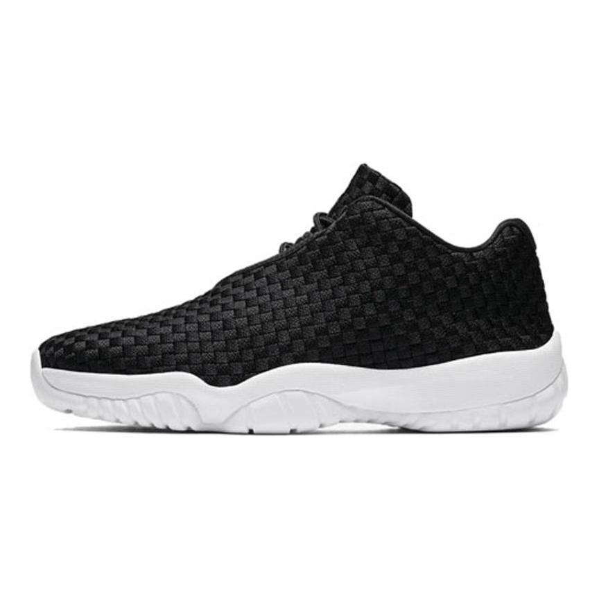 Jordan Future Low Черно-белые 2018 Jordan 718948-002