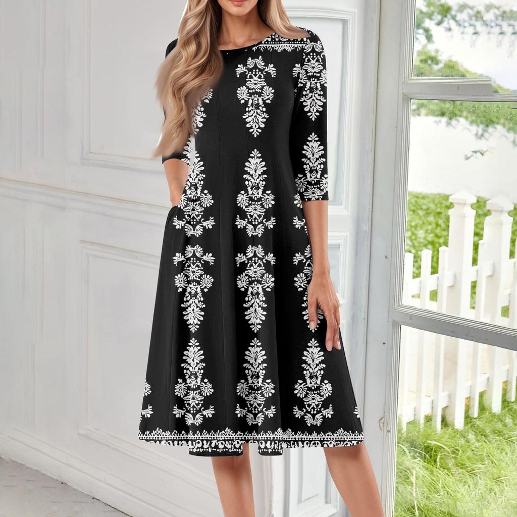 Women's Loose Casual And Fashionable Round Neck Seven Quarter Sleeved Printed Mid Length Dress