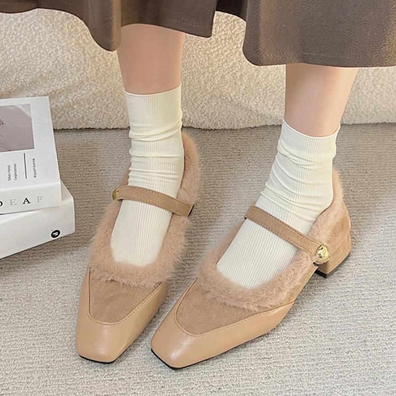 Меховые квадратные носки женские туфли на плоской подошве с пряжкой на толстом среднем каблуке элегантные туфли 2025 года модные зимние короткие плюшевые туфли-лодочки Zapatos Ladies