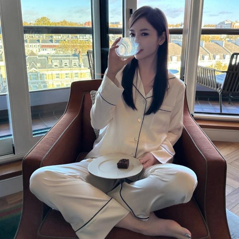 New silky slippery can go out ice silk solid color high-end loungewear pajamas autumn men's and women's long-sleeved two-piece set