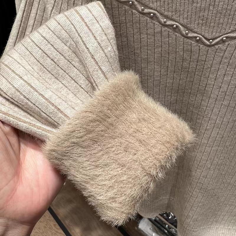Женский осенне-зимний базовый свитер с полувысоким воротом и добавлением бархатного кружева. Утолщенный цельный трикотажный свитер из бархата для тепла и свободного кроя.