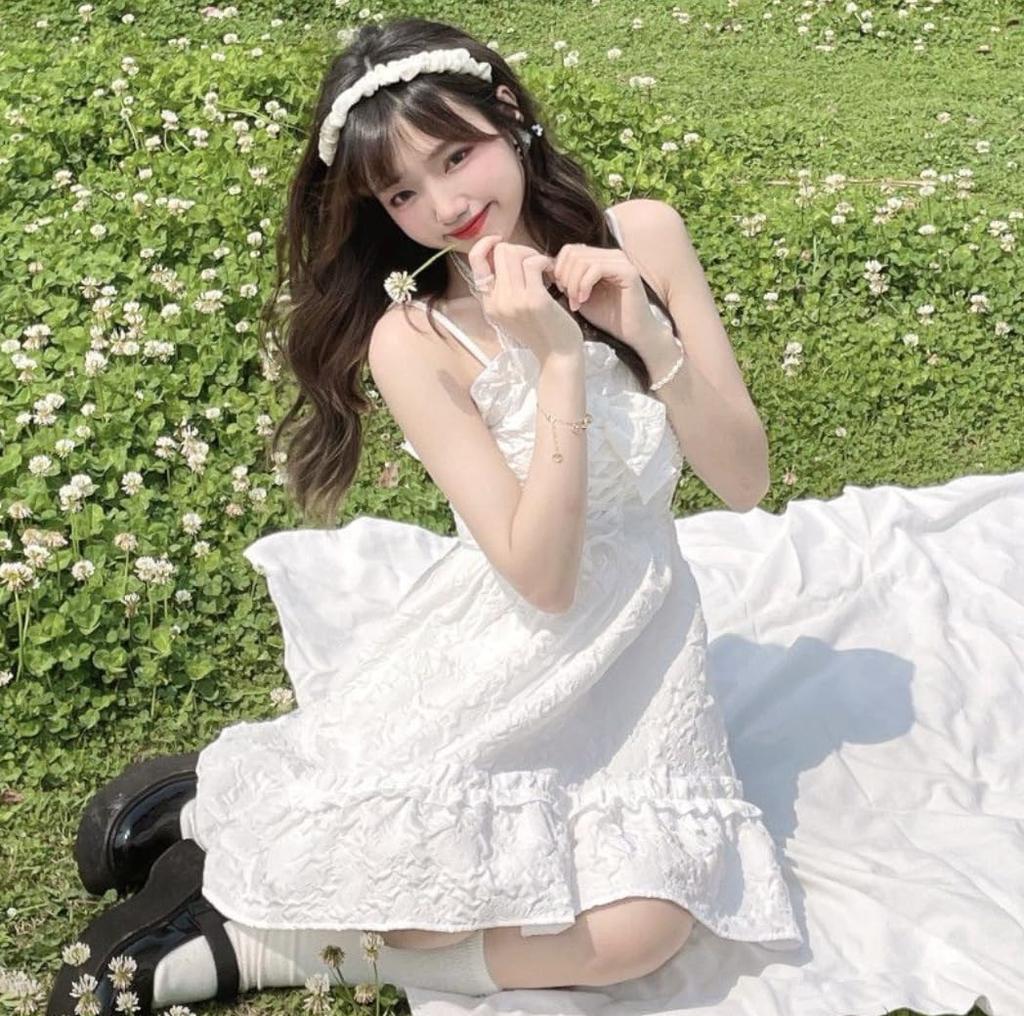Lady Lazy Lolita White One Piece Sleeveless Dress Ruffles Simple White Loli Cosplay Costume Shooting White Mini Above Knee Length [Lady Lazy] (L)