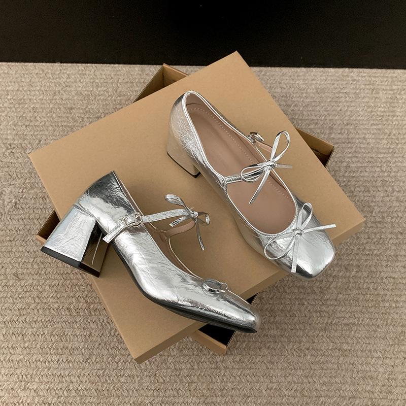 Серебряный темперамент французские ретро туфли на высоком каблуке женские кожаные туфли 2025 года новые весенние туфли Мэри Джейн увеличивающие рост с бантом