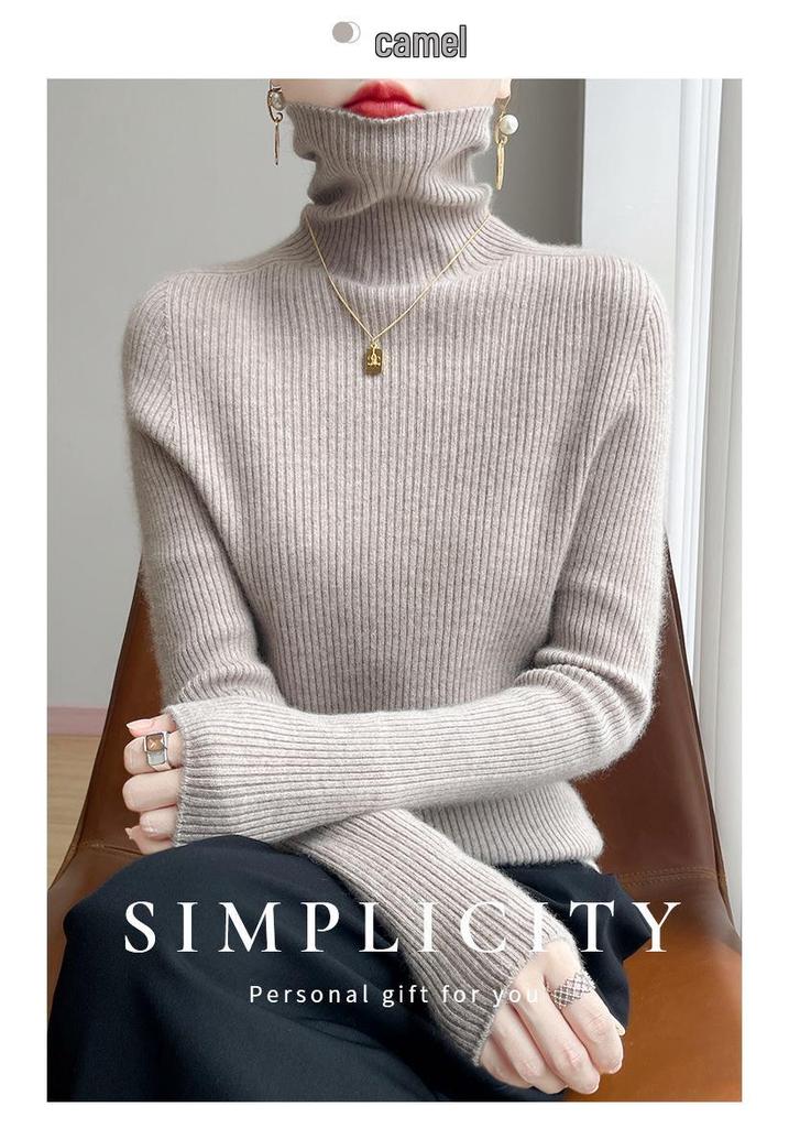 Elegant Knit Turtleneck Sweater: Super Elastic with Wrinkled Stacked Design