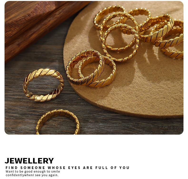 Кольцо с геометрическим узором во французском стиле: Позолоченная 18-каратная титановая сталь, легкие роскошные ретро-ювелирные изделия