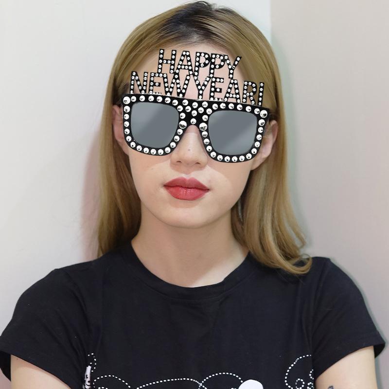 Забавные очки на Рождество 2026 года и подарки года Счастливого года Декоративные очки Реквизит для вечеринки Принадлежности для вечеринки в год