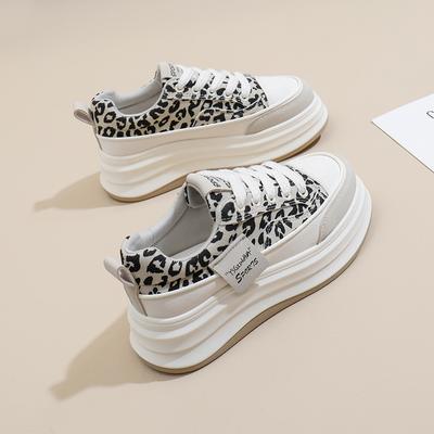 2025 весна маленькие белые туфли новая корейская версия ins женские студенческие туфли для увеличения роста на платформе спортивные туфли для скейтбординга повседневная обувь женская HB801