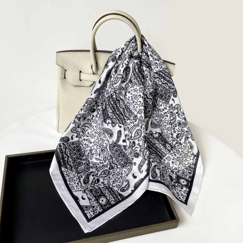 Spring new printed small square scarf satin chiffon imitation silk material women's silk scarf shopping with high-end wholesale