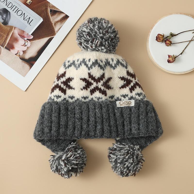 Winter Retro Jacquard Knitted Hat Women's Warm Plush Thickened Cold-proof Wool Hat Casual Outdoor Hat