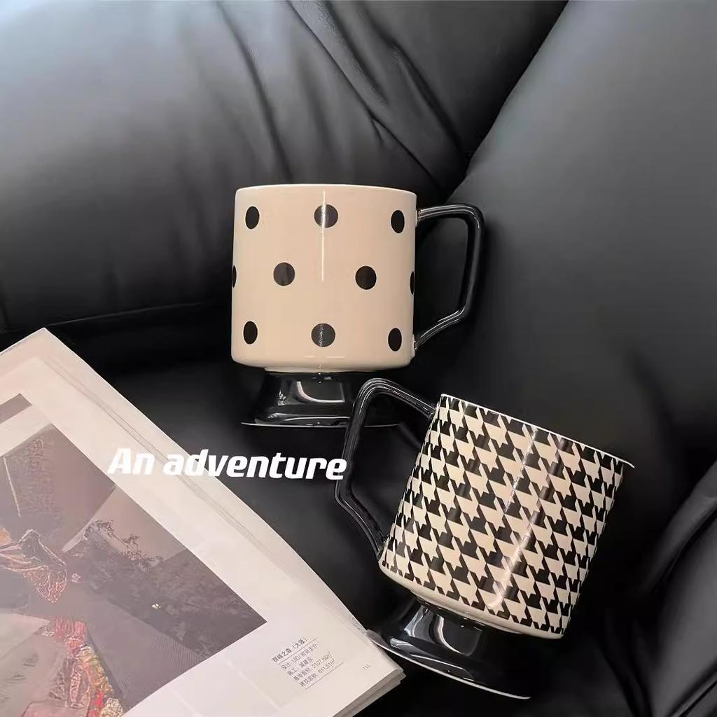Black And White Hepburn Style Tall Ceramic Water Cup Simple Couple Mug Office Coffee Cup Breakfast Cup Household
