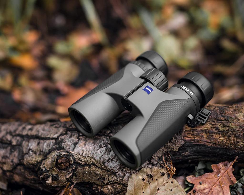 Бинокль ZEISS Terra ED 8x32 с крышеобразной призмой 8x 32 калибра, линза ED, прочная, легкая, полностью водонепроницаемая, серая 653481 и