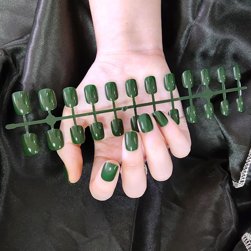 Fake Nails, Short Round, No Glue, 24 Pieces