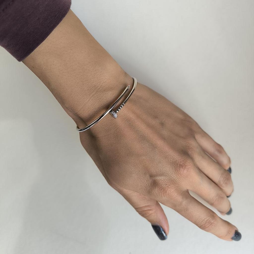 Серебряный браслет с фианитами, вес изделия 6,84 гр (2182634)