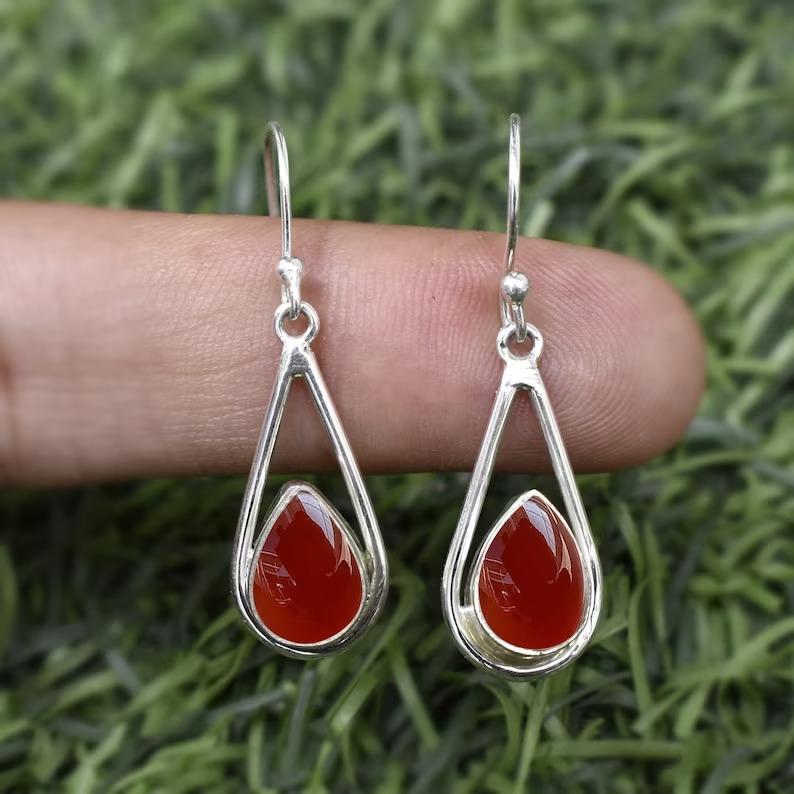 Серьги с драгоценными камнями из сердолика Серебряные серьги ручной работы 925 пробы Серьги с подвесками и подвесками Серебряные ювелирные изделия Подарок для женщин Подарок на День Святого Валентина - 6,5 Вт Apporx