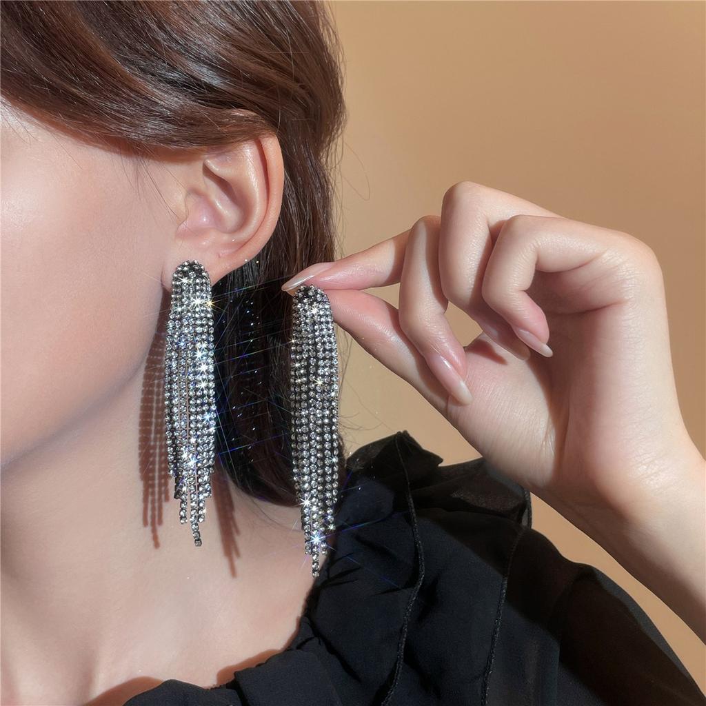 Премиальное чувство роскоши супер-вспышки длинные серьги с кисточками из кристаллов модный темперамент универсальные серьги вечерние серьги женские серьги 1 пара
