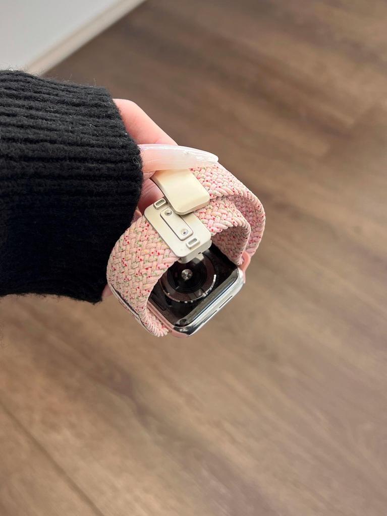 Эластичный плетеный ремешок для Apple Watch с рисунком таксы для осени/зимы, Совместим с iWatch 11 и Apple Watch SE.