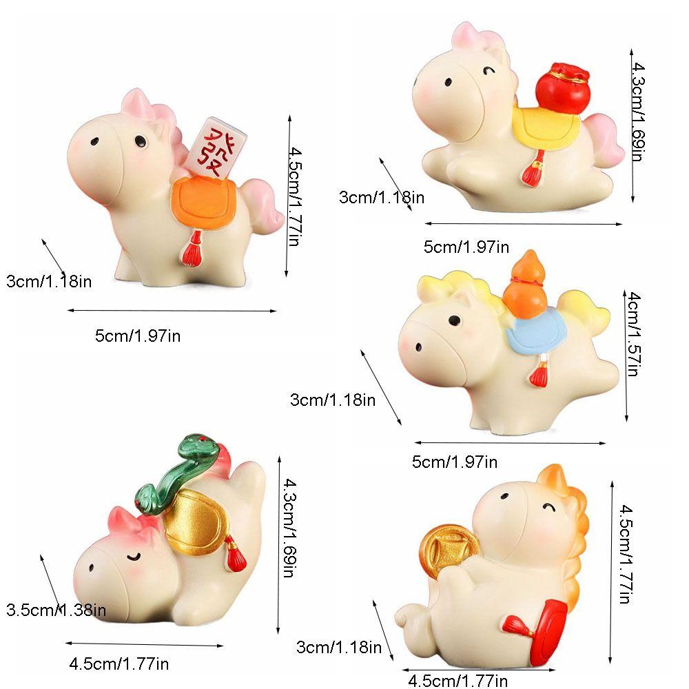 Resin Horse Figurine Chinese Style Zodiac Ornaments Vivid New Year Mascot Miniature Office