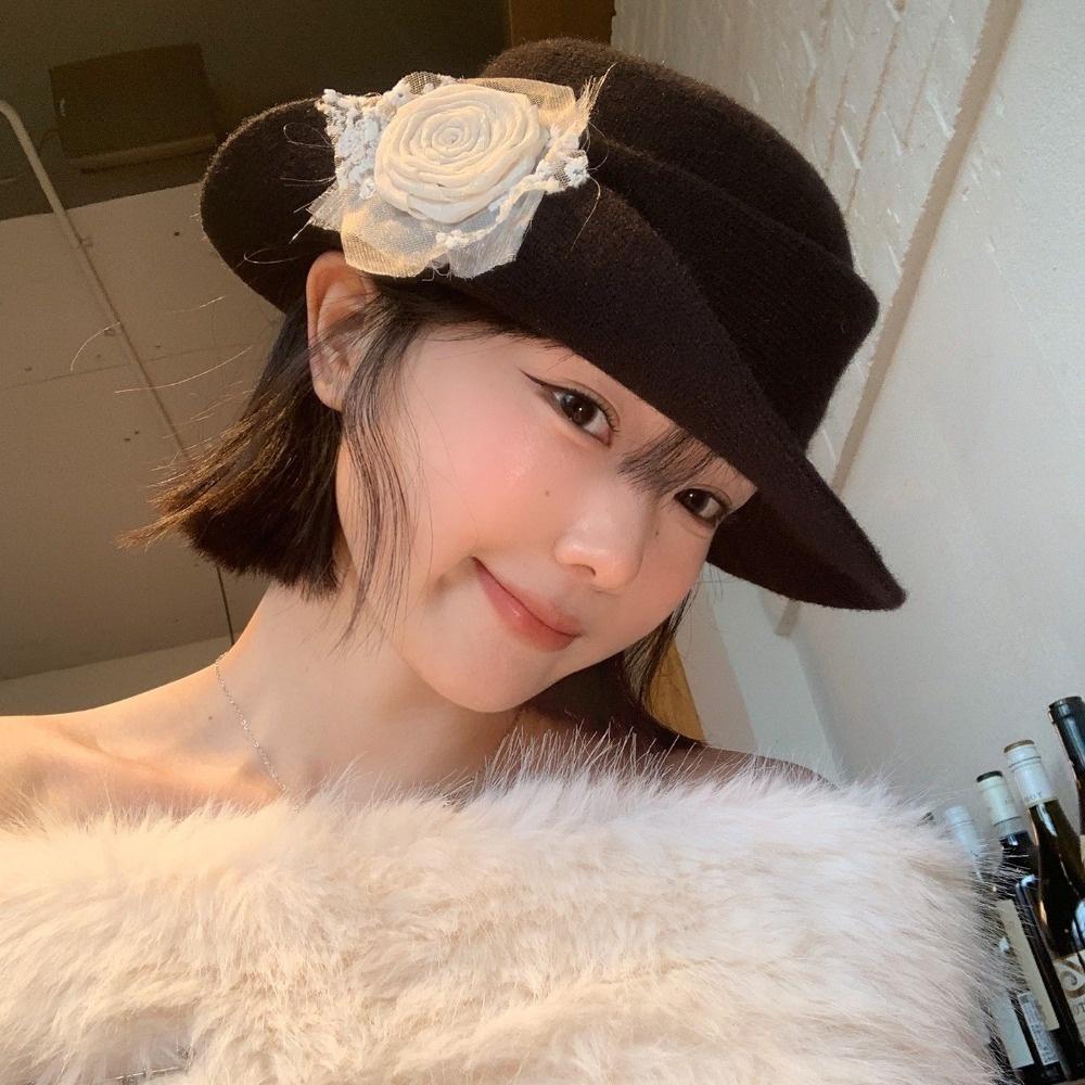 Floral Hepburn Style Topper Hat Lace Women Fisherman Hat Black Knitted Hat Photography Decoration