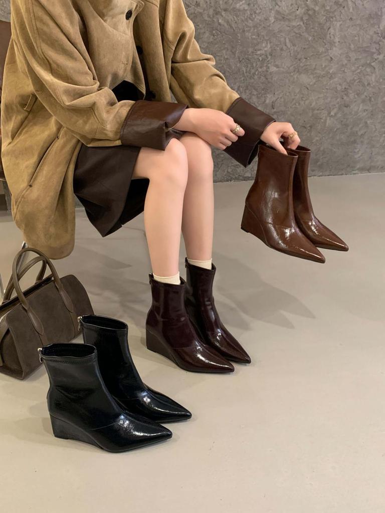Slope Heel High Heel Short Boots 2025 New Autumn and Winter Pointed Elastic Thin Boots Black Retro Versatile Martin Boots Women