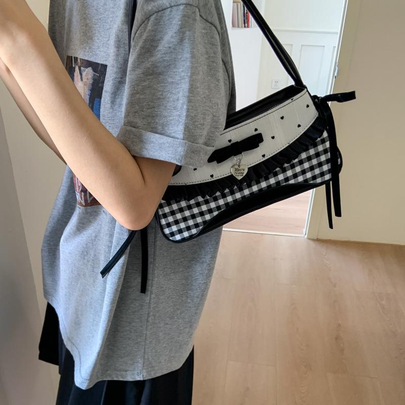 Универсальная милая сумка-багет под мышкой, женская летняя простая нишевая высококлассная плечевая сумочка